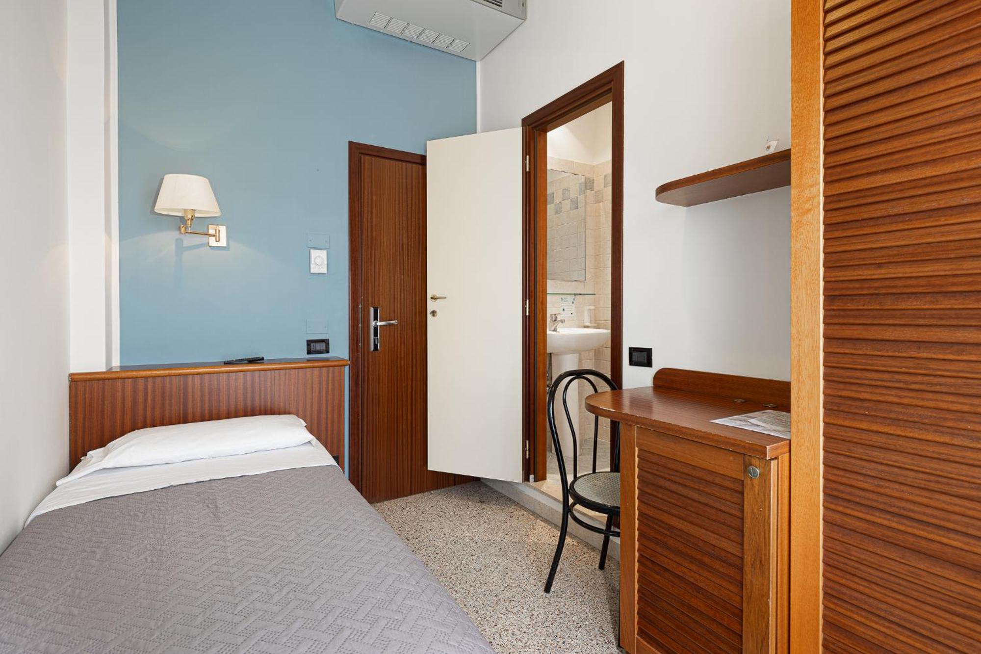 Hotel Avana Fronte Mare Ричоне Екстериор снимка