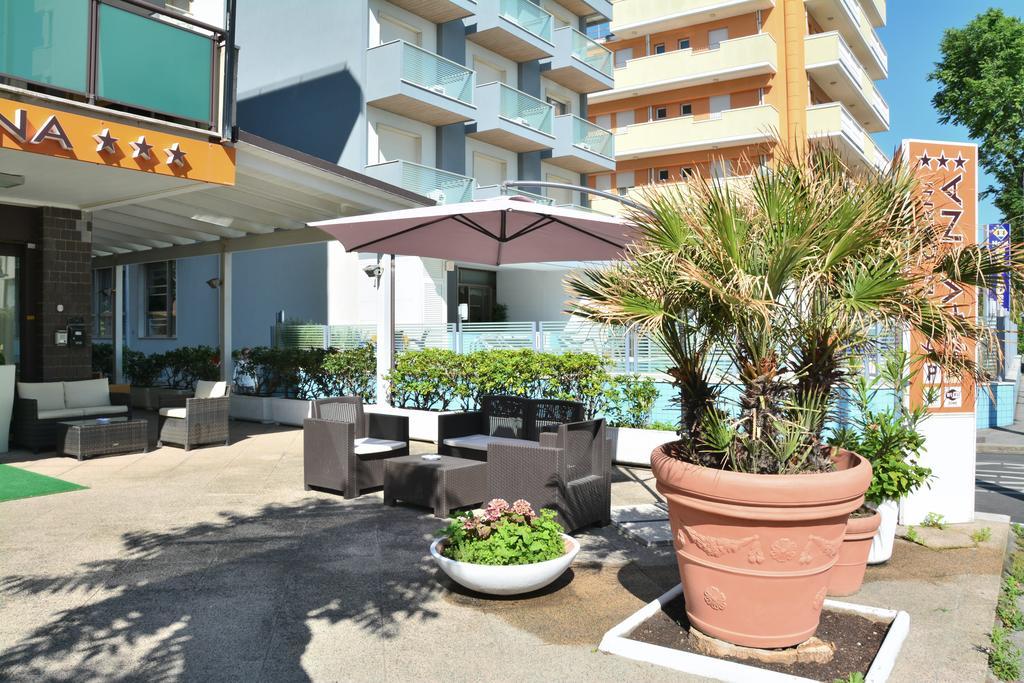 Hotel Avana Fronte Mare Ричоне Екстериор снимка