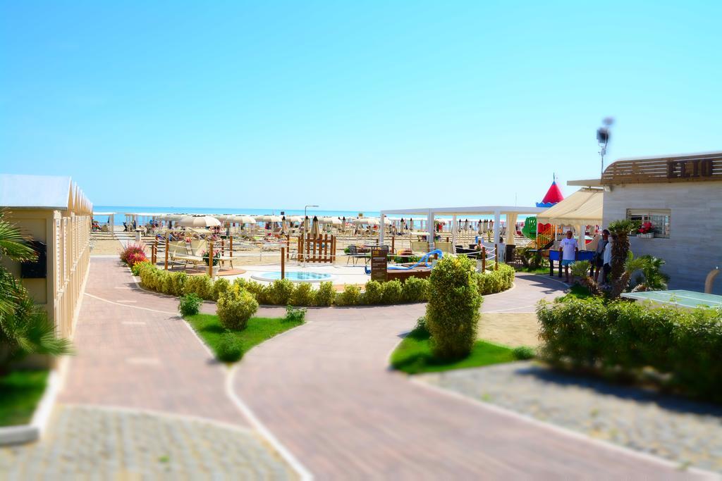Hotel Avana Fronte Mare Ричоне Екстериор снимка